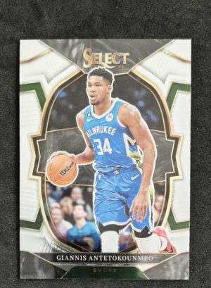 2022-23 Panini Select Giannis Antetokounmpo #61 Concourse
