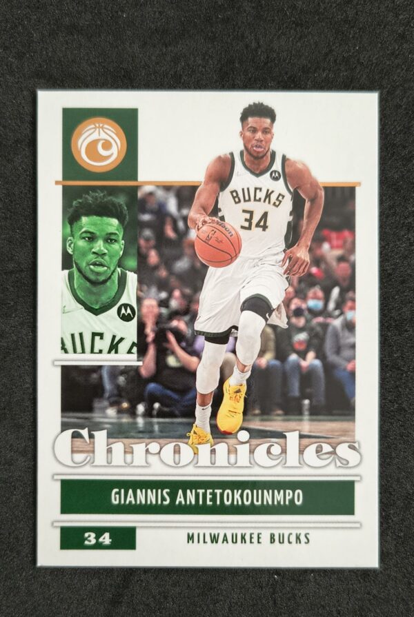 2021-22 Panini Chronicles Giannis Antetokounmpo #1 Bronze