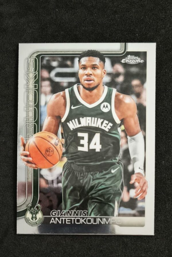 2025-26 Topps Chrome Giannis Antetokounmpo #137