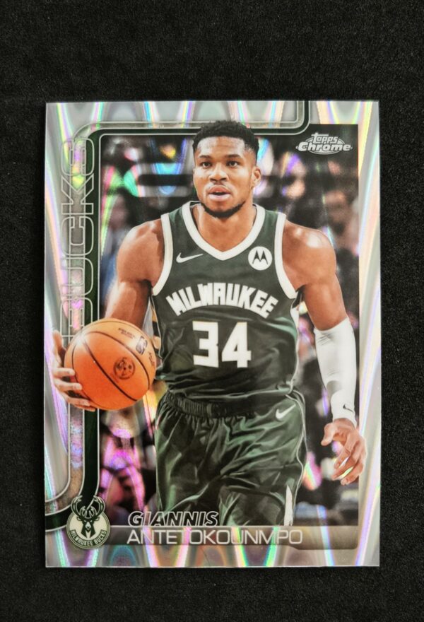 2025-26 Topps Chrome Giannis Antetokounmpo #137 Ray Wave Refractor