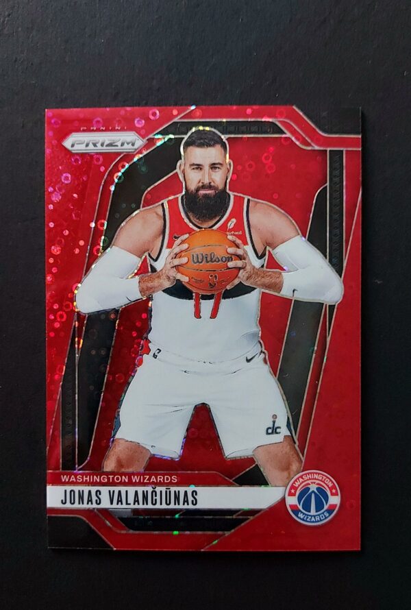 2024-25 Panini Prizm Jonas Valanciunas #76 074/100