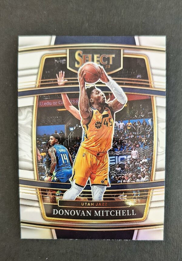 2021-22 Panini Select Donovan Mitchell #83 Concourse Silver