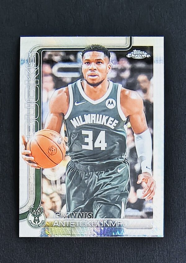 2025-26 Topps Chrome Giannis Antetokounmpo #137 Prism Refractor