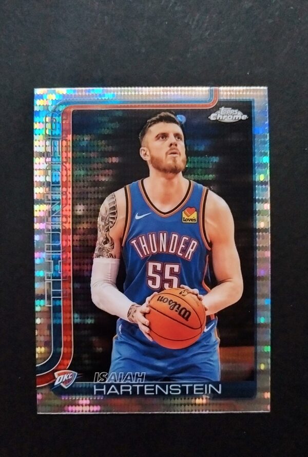 2025-26 Topps Chrome Isaiah Hartenstein #181 Pulsar Refractor