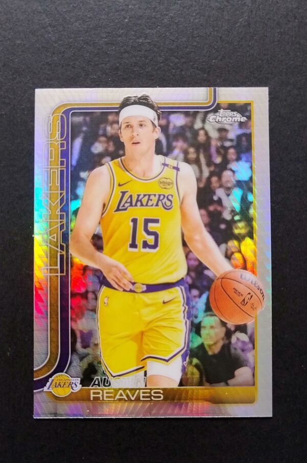 2025-26 Topps Chrome Austin Reaves #126 Hyper Prism Refractor