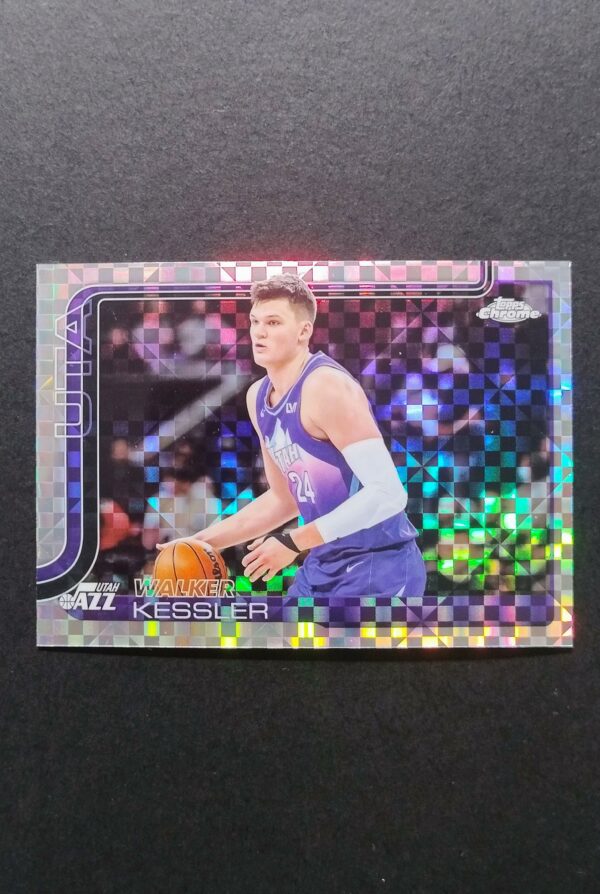 2025-26 Topps Chrome Walker Kessler #205 Xfractor